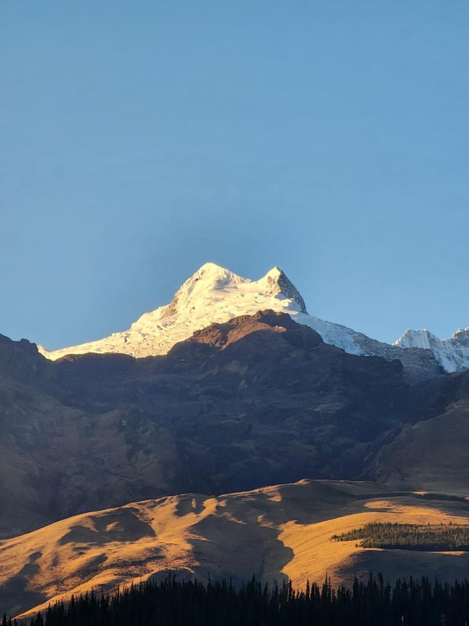 Lhotse Hostel B&B Huaraz  Εξωτερικό φωτογραφία