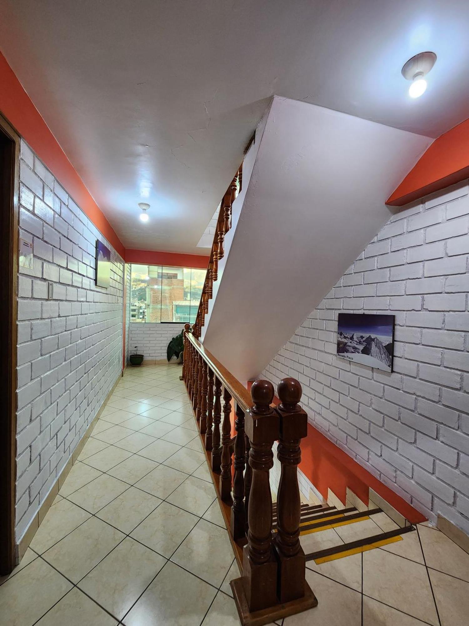 Lhotse Hostel B&B Huaraz  Εξωτερικό φωτογραφία